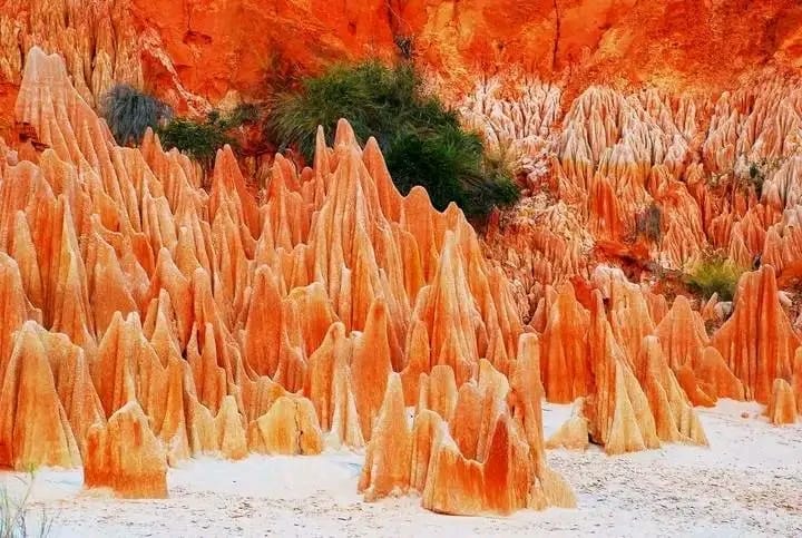 Tsingy Rouge - Nord de Madagascar